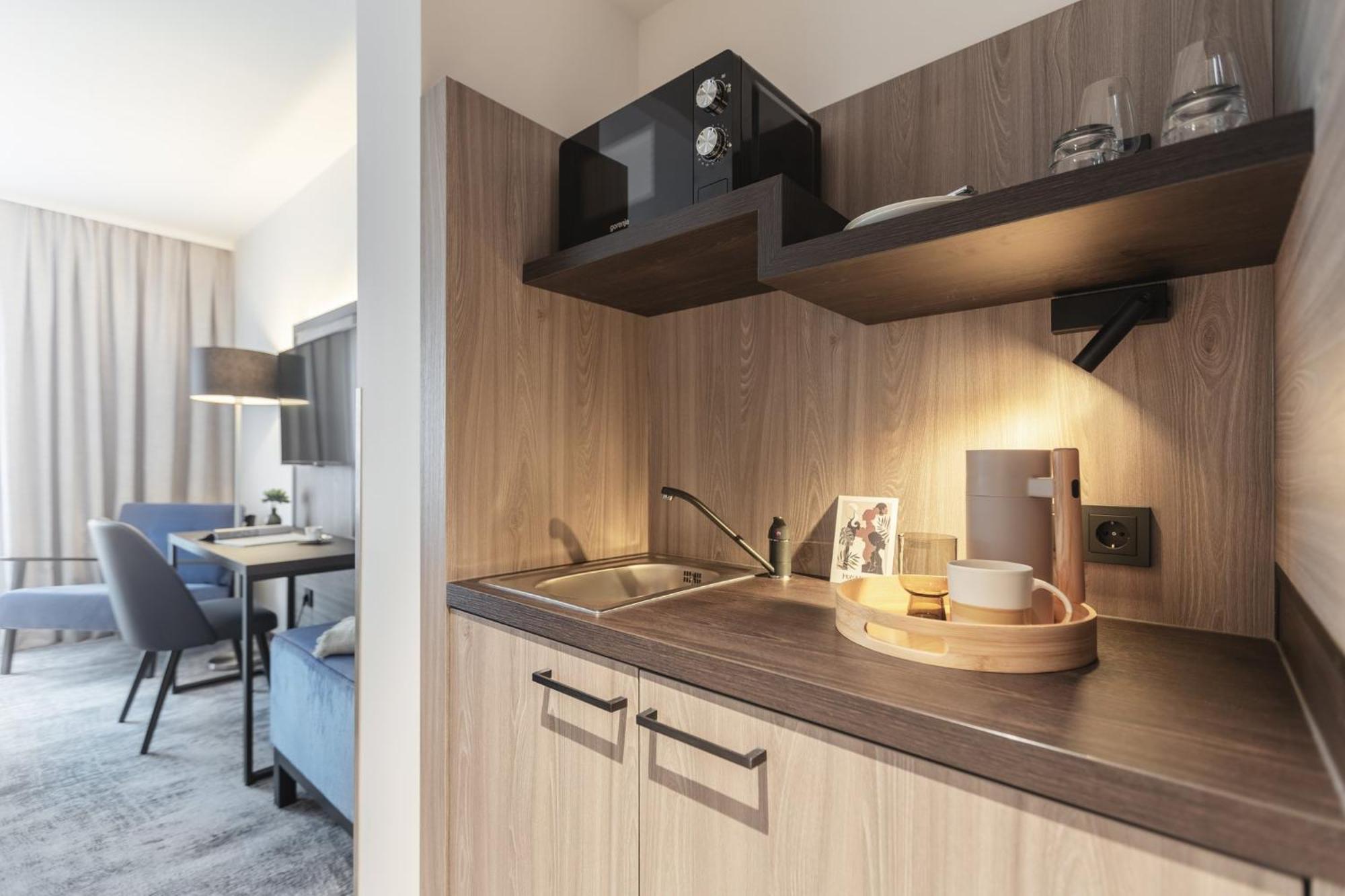 Candlewood Suites Augsburg แกร์สโทเฟิน ภายนอก รูปภาพ